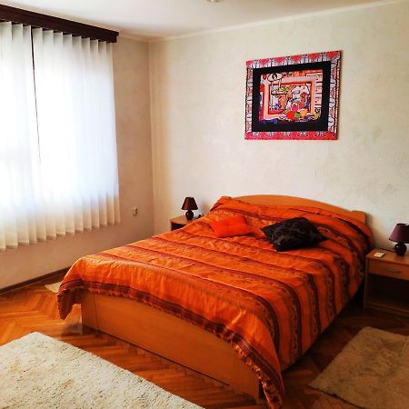 V2 With Love - Vintage Modern And Spacious Belgrad Exterior foto